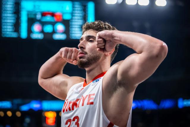 爱游戏（ayx）| 爱游戏体育官方网站 - AYX SPORTS-夺连胜！申京砍准三双无解，主帅：我若有他能赢火箭